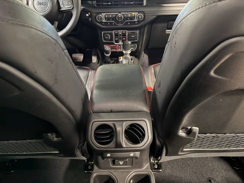 Used 2024 Jeep Gladiator Rubicon w/ Convenience Group AWD/4WD image 72