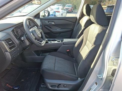 Used 2024 Nissan Rogue SV image 14