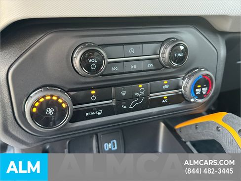 Used 2023 Ford Bronco Badlands AWD/4WD image 34