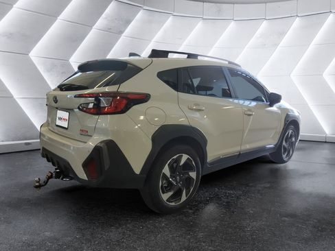 Used 2025 Subaru Crosstrek 2.5i Limited AWD/4WD image 4