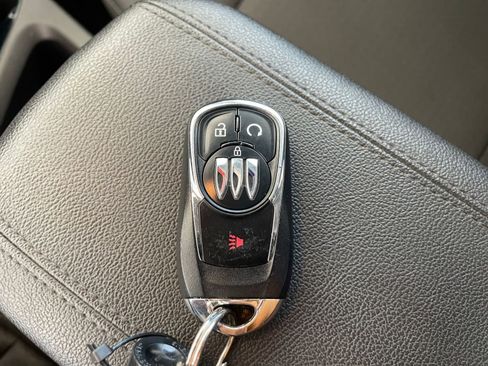 Used 2025 Buick Encore GX Preferred image 22