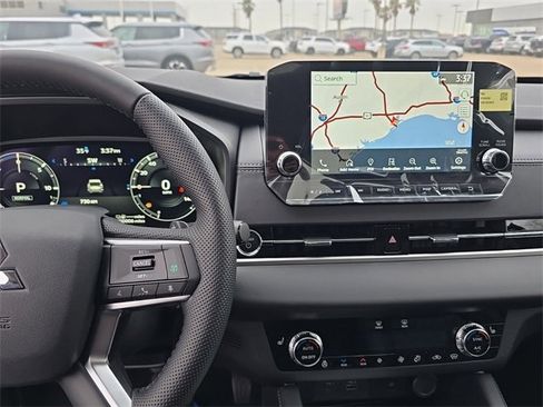 New 2025 Mitsubishi Outlander SEL image 18