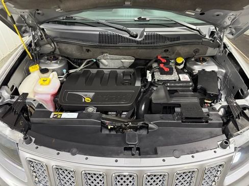 Used 2014 Jeep Compass Latitude w/ Sun/Sound Group AWD/4WD image 22