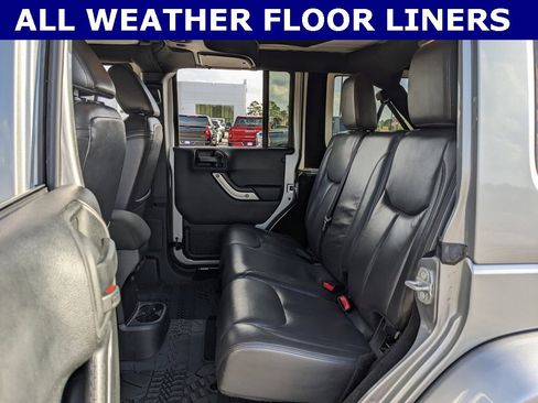 Used 2017 Jeep Wrangler Unlimited Sahara w/ Connectivity Group image 8