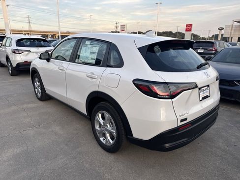 Used 2025 Honda HR-V LX image 4