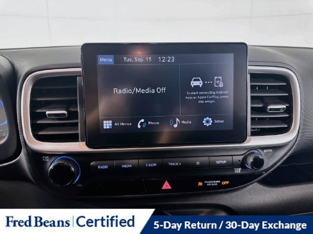 Used 2023 Hyundai Venue SEL FWD image 25