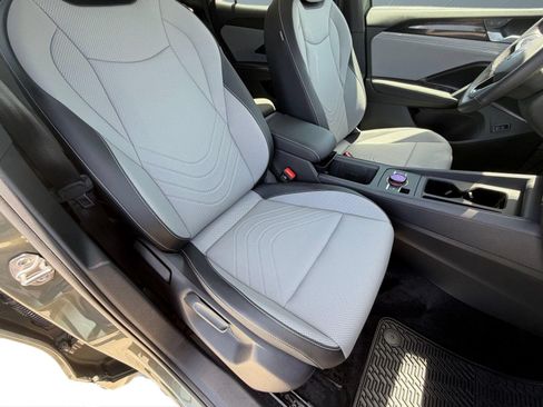 Certified 2026 Volkswagen Tiguan SE R-Line FWD image 22