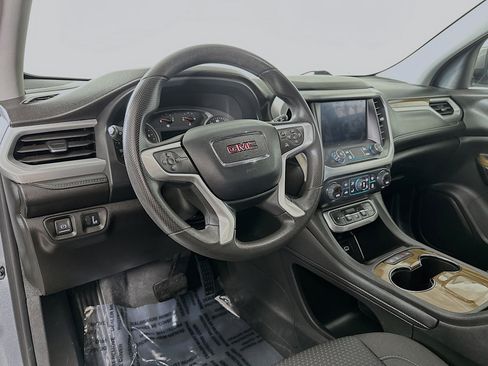 Used 2021 GMC Acadia SLE FWD image 9