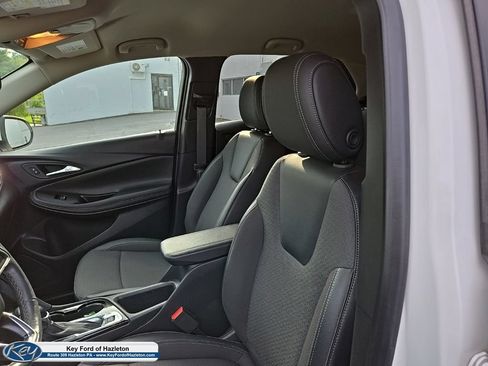 Used 2023 Buick Encore GX Preferred w/ Cold Weather Comfort Package AWD/4WD image 33
