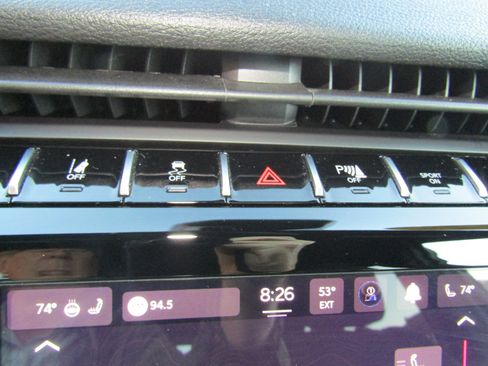 Used 2024 Jeep Grand Cherokee Laredo w/ Luxury Tech Group I image 34