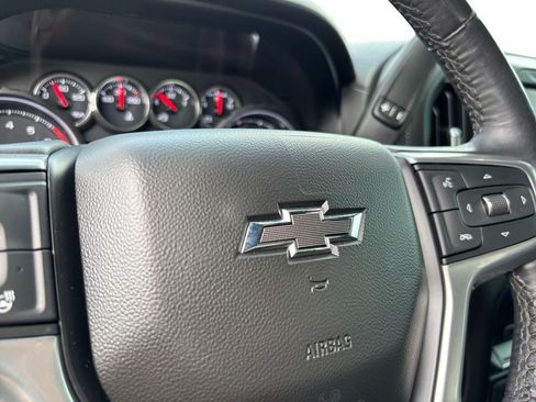 Used 2022 Chevrolet Silverado 1500 LT Trail Boss AWD/4WD image 35