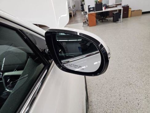 Used 2017 Kia Sorento LX w/ LX Convenience Package image 38