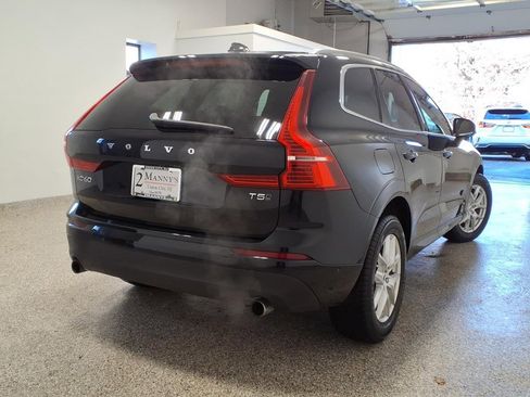 Used 2019 Volvo XC60 T5 Momentum w/ Premium Package image 4