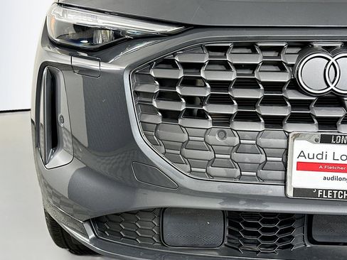 Used 2025 Audi Q5 Premium Plus w/ Premium Plus AWD/4WD image 16