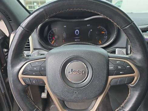 Used 2017 Jeep Grand Cherokee Limited w/ Luxury Group II AWD/4WD image 22