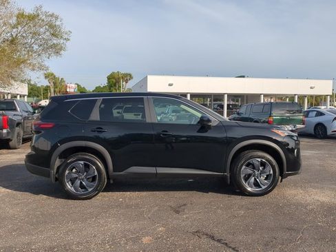 Certified 2026 Nissan Rogue SV FWD image 3
