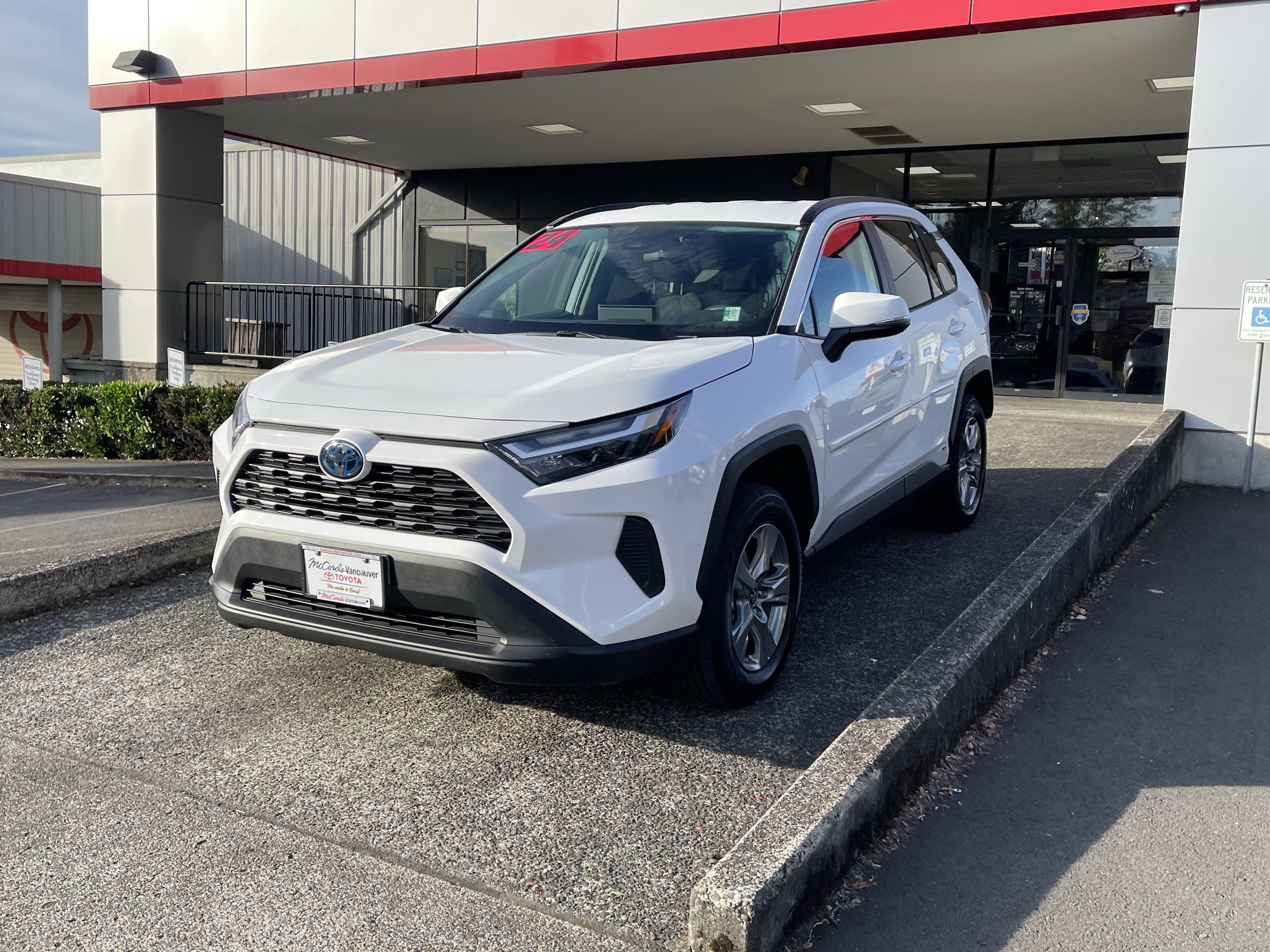 Certified 2024 Toyota RAV4 LE AWD/4WD image 3