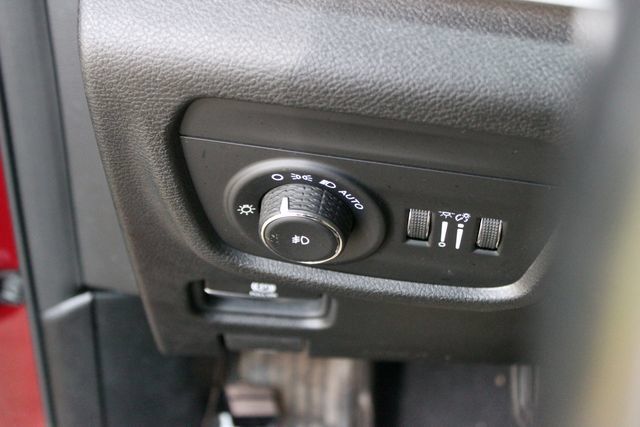 Used 2021 Jeep Grand Cherokee L Limited AWD/4WD image 15