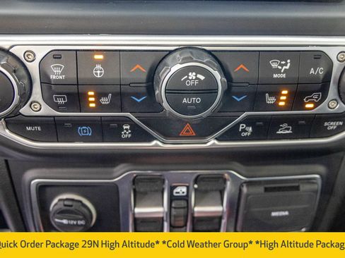 Used 2021 Jeep Wrangler Unlimited Sahara AWD/4WD image 11