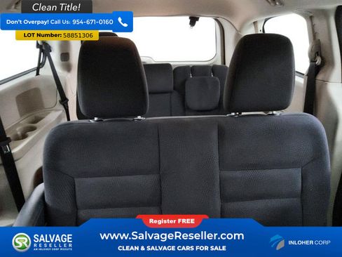 Used 2014 Dodge Grand Caravan American Value Package FWD image 13