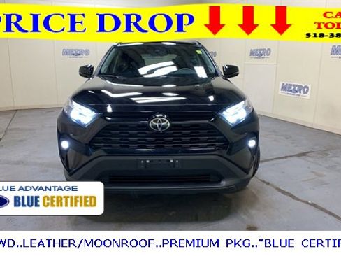 Used 2022 Toyota RAV4 XLE Premium image 9