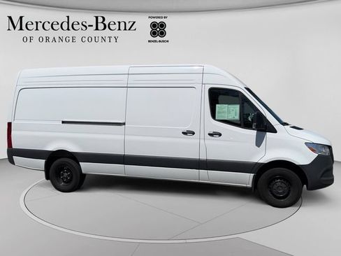 Used 2025 Mercedes-Benz Sprinter 3500 image 4