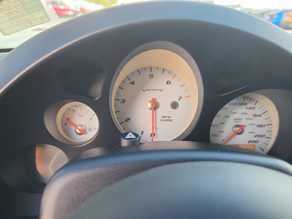 Used 2005 Dodge Viper SRT-10 RWD image 18