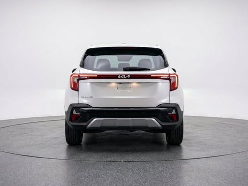 Used 2025 Kia Seltos S FWD image 7