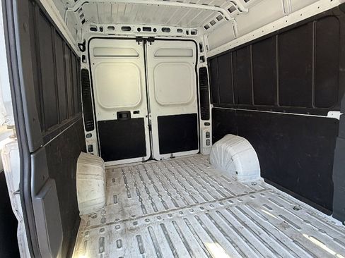 Used 2024 RAM ProMaster 2500 w/ Convenience Group FWD image 13