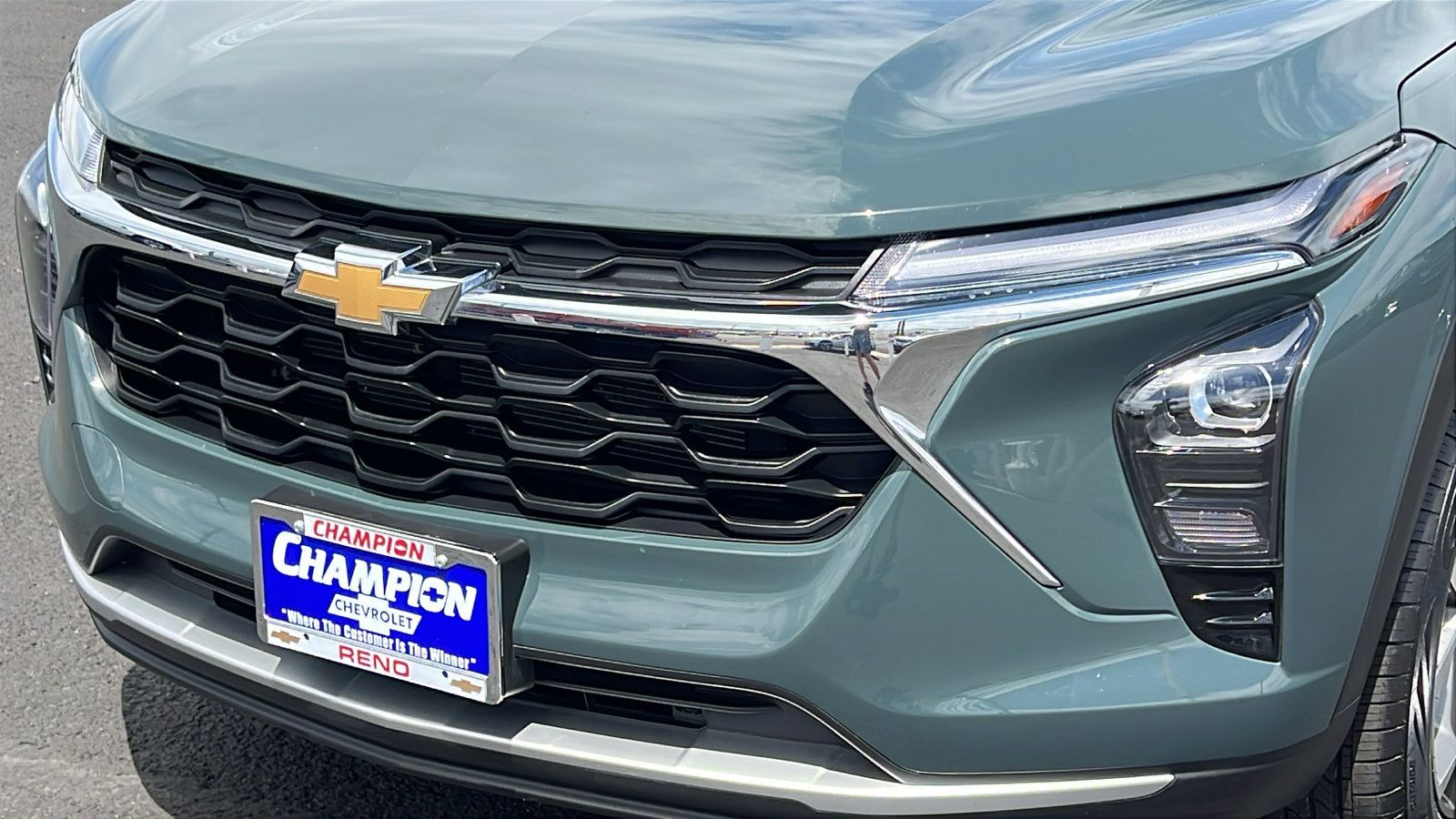 Certified 2025 Chevrolet Trax LT FWD image 9
