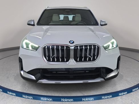 Used 2023 BMW X1 xDrive28i w/ Convenience Package AWD/4WD image 3