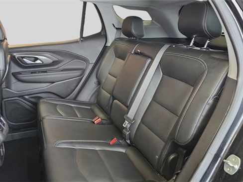 Used 2023 GMC Terrain SLT w/ Infotainment Package II image 15