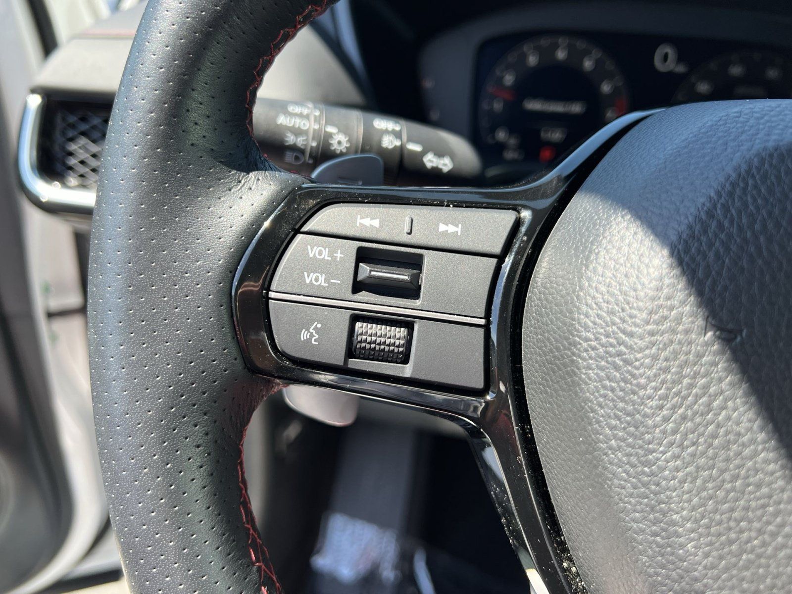 Certified 2025 Acura ADX A-Spec FWD image 30
