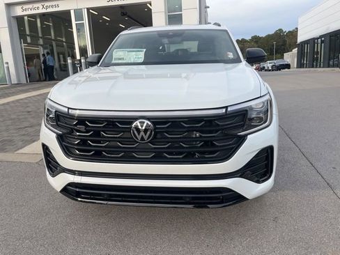 New 2026 Volkswagen Atlas Cross Sport SEL R-Line AWD/4WD image 2