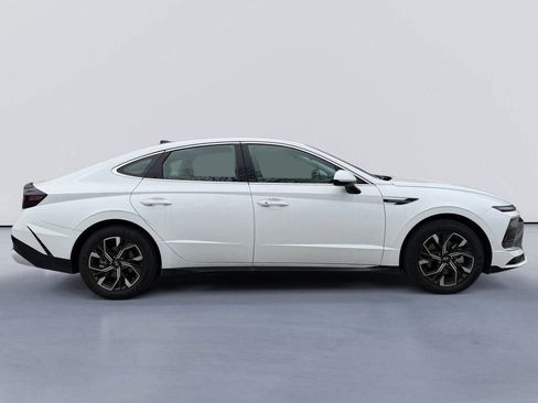 Used 2025 Hyundai Sonata SEL image 2