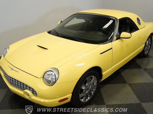Used 2002 Ford Thunderbird image 26