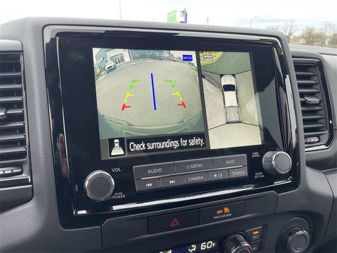 Used 2022 Nissan Frontier Pro-X image 12