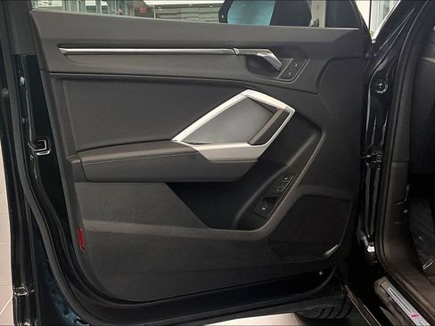 Used 2023 Audi Q3 2.0T Premium w/ Convenience Package image 21