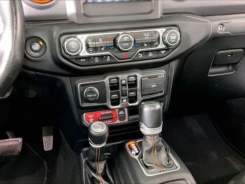 Used 2021 Jeep Gladiator Mojave w/ Cold Weather Group AWD/4WD image 8