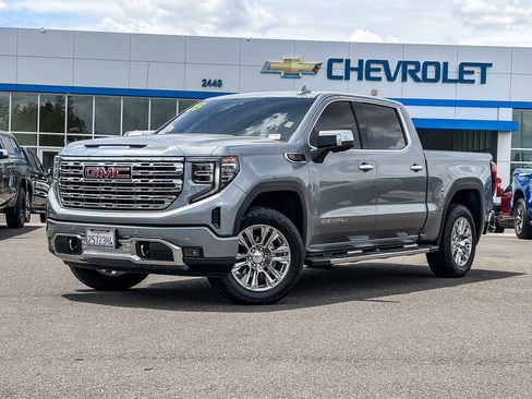 Certified 2025 GMC Sierra 1500 Denali w/ Technology Package AWD/4WD image 1