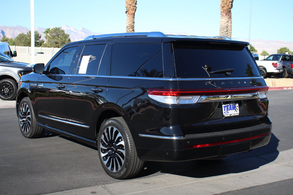 Certified 2023 Lincoln Navigator Black Label AWD/4WD image 4