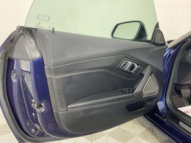 Used 2019 BMW Z4 sDrive30i w/ Executive Package RWD image 11