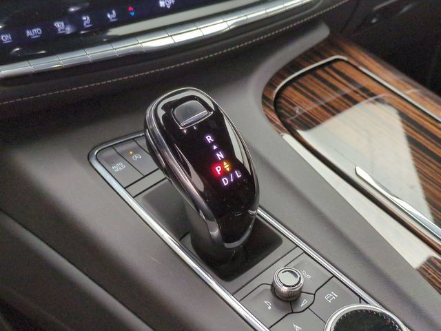 Certified 2023 Cadillac Escalade ESV Premium Luxury AWD/4WD image 16