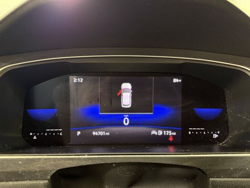 Used 2022 Volkswagen Tiguan SE image 17