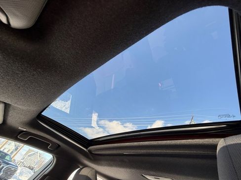 Used 2025 Toyota Corolla SE image 32