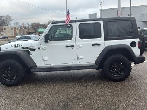 Used 2023 Jeep Wrangler Unlimited Sport image 6