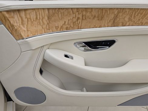 Used 2023 Bentley Continental GT Mulliner image 30