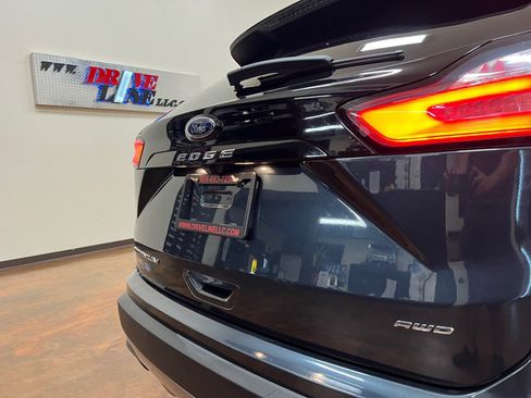 Used 2022 Ford Edge Titanium AWD/4WD image 45