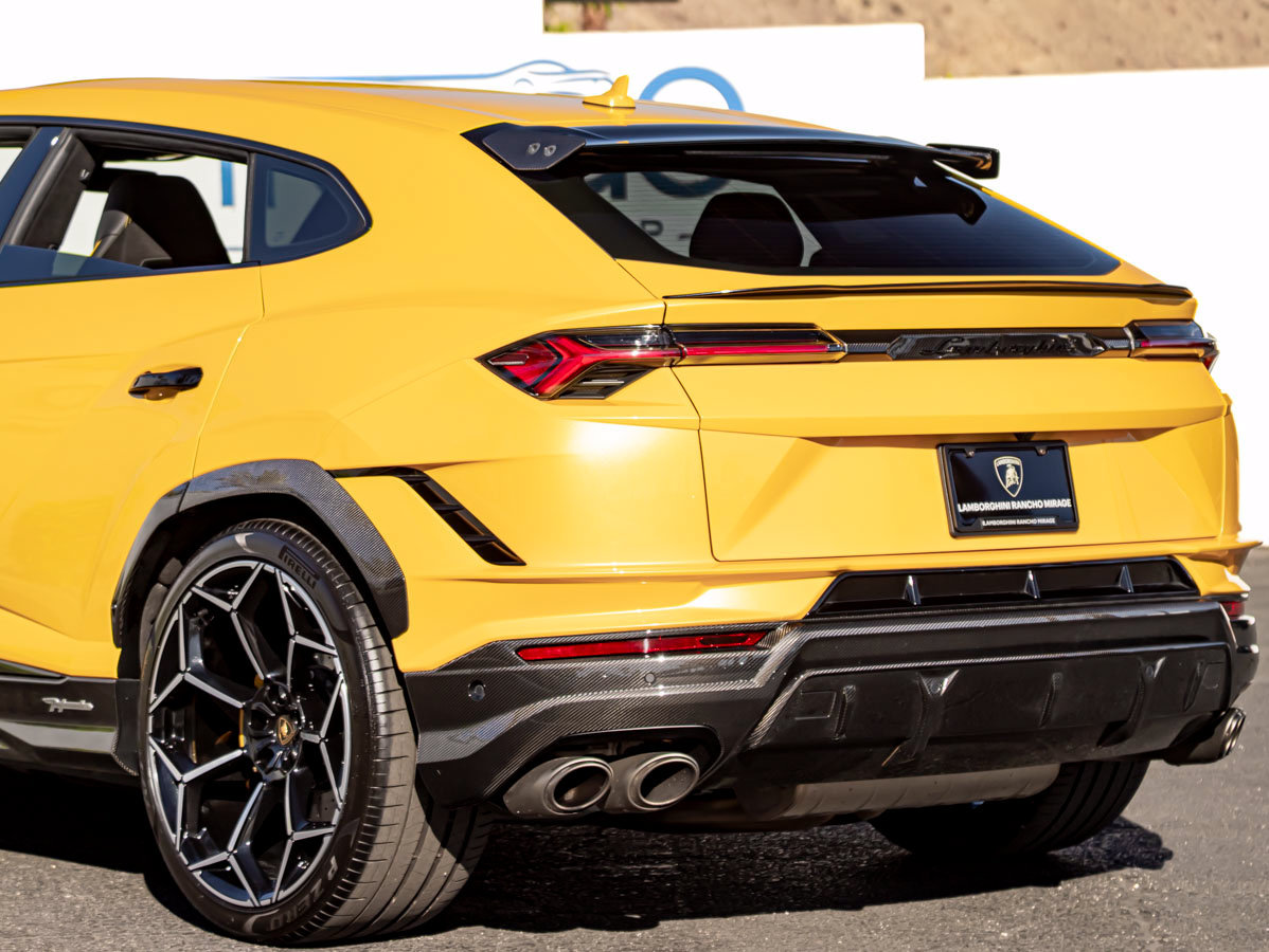 Used 2024 Lamborghini Urus Performante AWD/4WD image 10