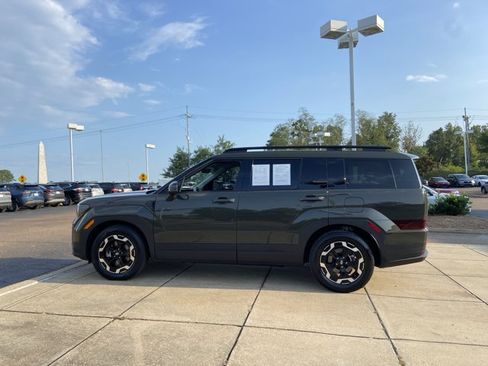 Used 2024 Hyundai Santa Fe SEL FWD image 7